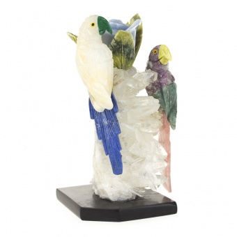 Композиция пара попугаев на цветке «Влюблённые»