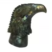 Голова орла из лабрадора